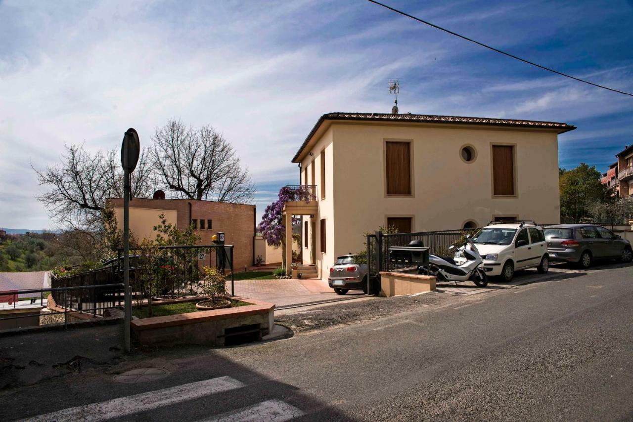 Ferienwohnung Casa Il Glicine A Due Passi Dal Centro Siena Exterior foto